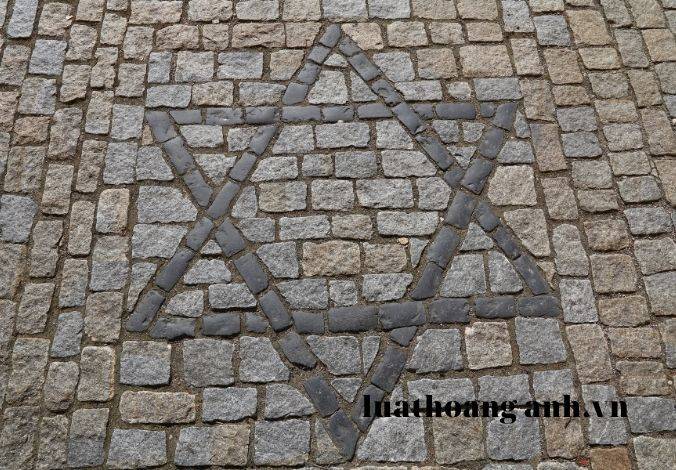 Vi phạm quy định về quảng cáo làm ảnh hưởng mỹ quan, trật tự an toàn giao thông, xã hội và trên phương tiện giao thông bị xử phạt hành chính thế nào?