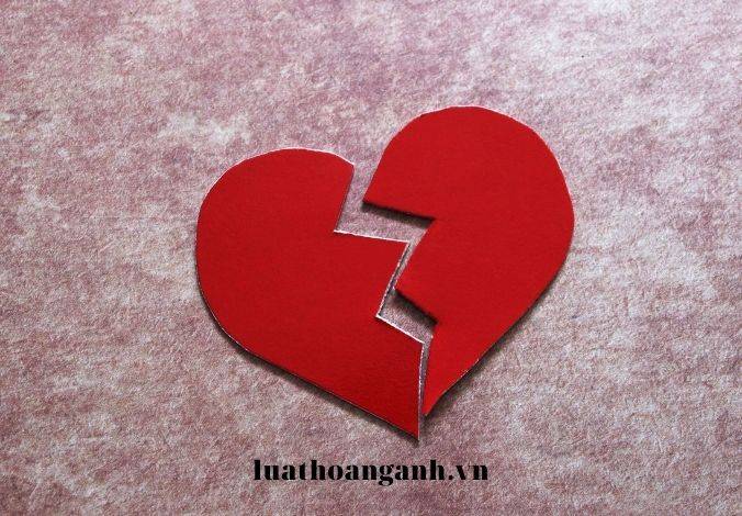 Giải quyết hôn nhân chấm dứt do vợ, chồng chết hoặc bị tòa án tuyên bố là đã chết như thế nào?