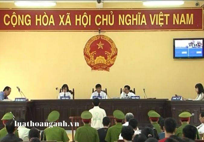 So sánh tội vi phạm quy định về trực ban, trực chiến, trực chỉ huy với tội trốn tránh nhiệm vụ?