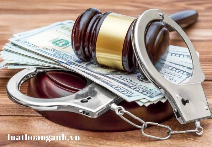 So sánh tội không chấp hành án với tội không thi hành án?