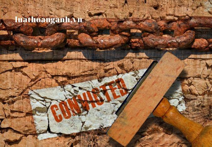 Tội cung cấp tài liệu sai sự thật hoặc khai báo gian dối là gì?