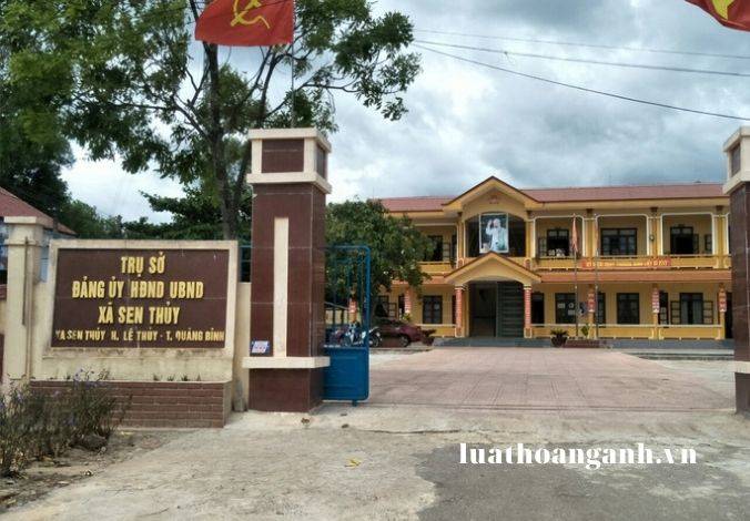 Cơ cấu tổ chức của Ủy ban nhân dân thị xã, thành phố thuộc tỉnh, thành phố thuộc thành phố trực thuộc trung ương là gì?