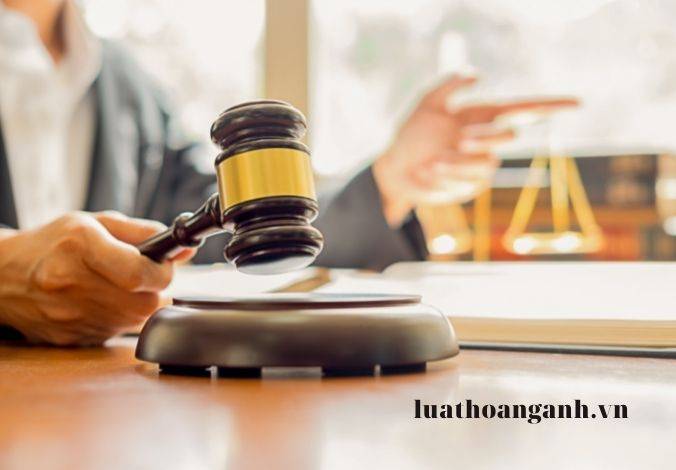 Người làm chứng là gì?