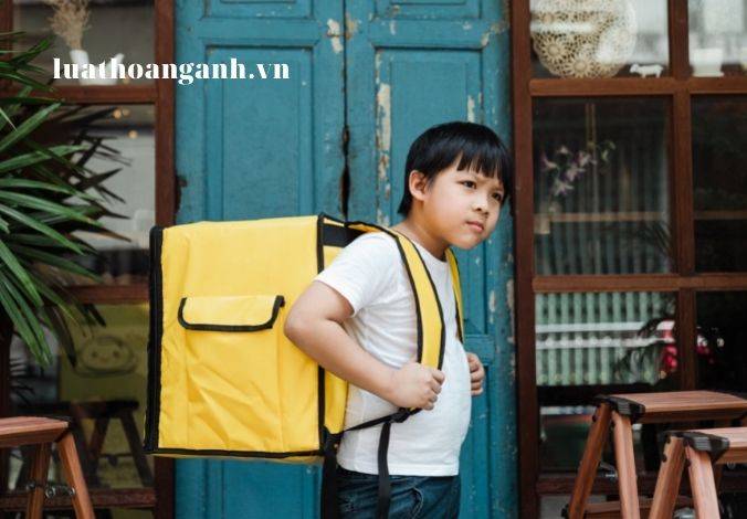 Hỗ trợ ưu đãi giáo dục tại các cơ sở giáo dục thuộc hệ thống giáo dục quốc dân đến trình độ đại học đối với người có công, thân nhân người có công như thế nào?