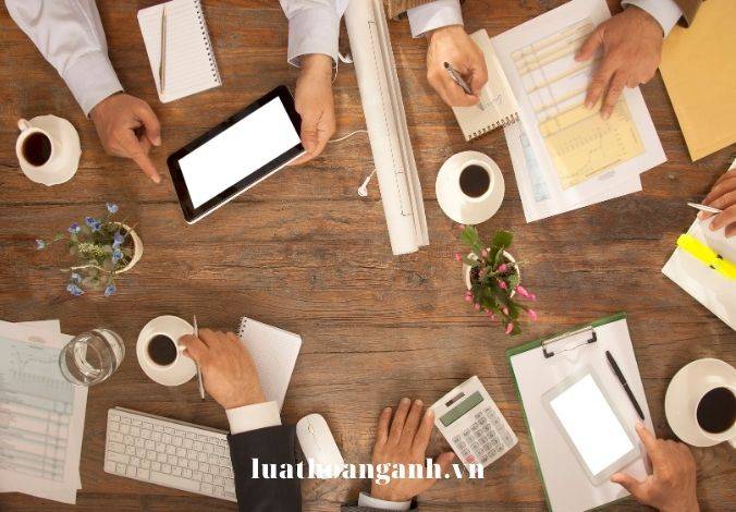 Services of visa extension for foreigner in Phuc Tho district, Hanoi.