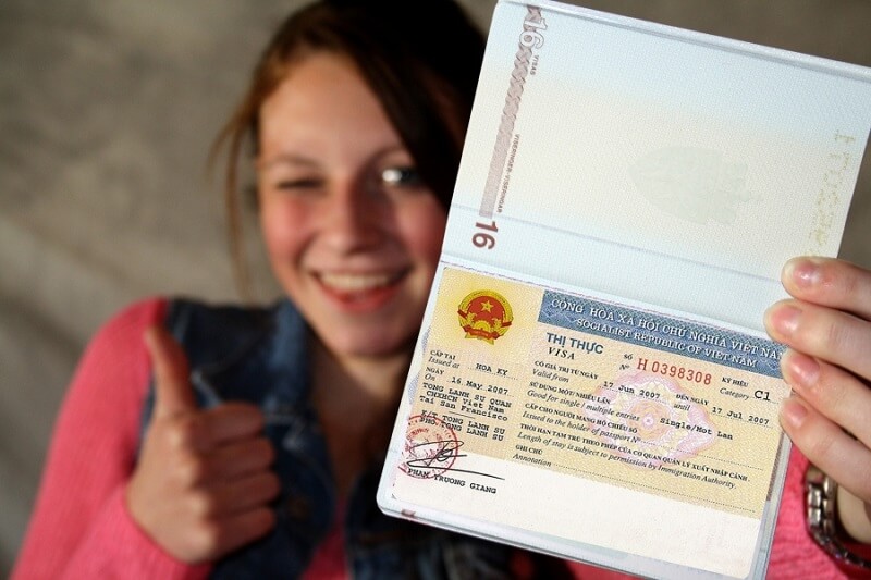 Thủ tục cấp thị thực cho người nước ngoài tại Việt Nam
